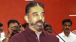 என்னை யாரும் இயக்க முடியாது... என் தலைமையில் 3வது அணி அமையும் - கமல் திட்டவட்டம் 