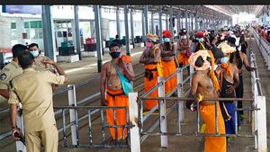 சபரிமலை ஐயப்பன் கோயிலில் 61 போலீஸாருக்கு கொரோனா பாதிப்பு 