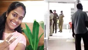 திருச்சியில் ஸ்பாவில் மசாஜ் சென்டர்.. பெண்களை வைத்து பாலியல் தொழில்.. டிக்டாக் சூர்யா அதிரடி கைது 