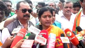 திருமாவளவனுக்கு அவங்க பதிலடி கொடுக்காவிட்டாலும், மக்கள் கொடுப்பாங்க.. காயத்ரி ரகுராம் 