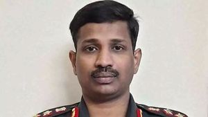 பரம் வீர் சக்ரா விருது வழங்கியிருக்க வேண்டும்.. கர்னல் சந்தோஷ் பாபு தந்தை ஆதங்கம் 
