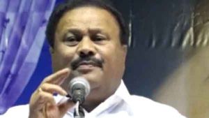 ''இந்த ஆட்சி எவ்வளவு கேவலமா இருக்குனு பாருங்க''... மேடையில் உளறிக்கொட்டிய திண்டுக்கல் சீனிவாசன்! 