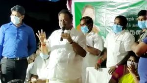 ரேஷன் கடை டூ டாஸ்மாக்.. 2500 ரூபா எப்படியும் அரசு கஜானாவுக்கு வந்துடும்.. திண்டுக்கல்லார் மகிழ்ச்சி 