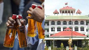 குடிமகன்களுக்கு ஹேப்பி நியூஸ்..டாஸ்மாக் கடைகளில் விலைப்பட்டியல் வைக்கணும்..உயர்நீதிமன்றம் உத்தரவு! 