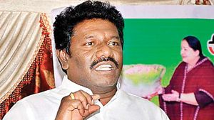 வன்னியர்களுக்கு 20 சதவீதம் ஓகே...முக்குலத்தோருக்கு 25 சதவீத இடஒதுக்கீடு கொடுங்க...கருணாஸ் கோரிக்கை! 