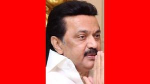  அடித்து தூக்கிய ஸ்டாலின்.. ஒரே கல்லில் 3 மாங்காய்.. அலறும் காங்,.. கூலாக வேடிக்கை பார்க்கும் பாஜக