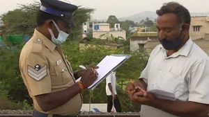 காட்பாடி ரயில் நிலையத்தில் கள்ளக்காதல் ஜோடி உடல்கள் மீட்பு.. கொலையா? தற்கொலையா? விசாரணை 