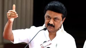 மத்திய அரசு நிபந்தனையின்றி விவசாய சட்டங்களை திரும்பப் பெற வேண்டும்- மு.க. ஸ்டாலின் 