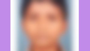 10 வயசு பிஞ்சு.. மலையடிவாரத்தில் ஷாக்.. மொட்டை அடித்து.. மிளகாய்தூள் திணித்து, உடம்பெல்லாம்.. கொடுமை