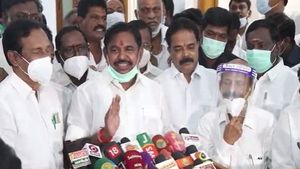 எனக்கு அச்சறுத்தலா... உருட்டல், மிரட்டலுக்கு அஞ்சுற ஆள் நான் கிடையாது... எடப்பாடியார் ஆவேசம்! 