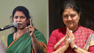 பிரேமலதாவை தொடர்ந்து கனிமொழியும்.. சசிகலாவுக்கு 
