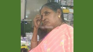 ஜெயலட்சுமி செய்த காரியத்தை பார்த்தீங்களா.. அப்படியே உறைந்து போன போலீஸ்..!