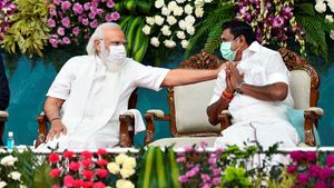 கோதாவரி- காவிரி இணைப்பு திட்டத்துக்கு அனுமதி கொடுங்க... பிரதமர் மோடியிடம்  முதல்வர் வேண்டுகோள்! 
