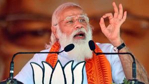  மோடி கூட்டத்தில் பாட்டிகள்.. புதுச்சேரி பாஜகவின் புதுப் புது டெக்னிக்!