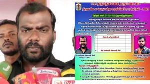 வீட்டுக்கு ஒரு பைக்.. மாதம் தோறும் மட்டன் பிரியாணி.. பட்டுப்புடவை.. இது வேற லெவல் தேர்தல் 