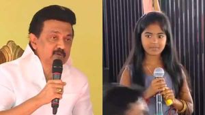 ஐயா நீங்கள் முதல்வரானவுடனே.. ஸ்டாலினிடம் தைரியமாக கோரிக்கைகளை பட்டியலிட்ட சிறுமி! 