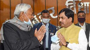  பீகார்: நிதிஷ்குமார் அமைச்சரவை விரிவாக்கம்-  மாஜி மத்திய அமைச்சர் ஷாநவாஸ் ஹூசைனுக்கும் இடம்! 