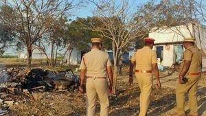 20 பேரின் உயிரை பறித்த பட்டாசு ஆலை வெடி விபத்து: ஆலை உரிமையாளர் சந்தனமாரி அதிரடி கைது! 