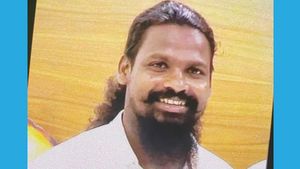 கடலூர் அருகே பரபரப்பு:பழ வியாபாரியை கொன்று தலையை எடுத்துவந்த ரவுடி என்கவுண்ட்டர்...போலீசார் அதிரடி! 