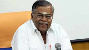 ''முதல்ல அழகிரியை கவனியுங்க... சசிகலா பற்றி அப்புறம் பேசலாம்''... மு.க.ஸ்டாலினை சாடிய இல.கணேசன்! 
