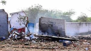  சிவகாசி அருகே பட்டாசு ஆலையில் வெடி விபத்து - ஒருவர் காயம்