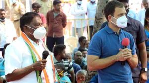 பெண்ணின் குற்றச்சாட்டை... பாராட்டாக மாற்றி மொழிபெயர்த்த நாராயணசாமி... வைரலாகும் வீடியோ