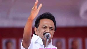 அதிமுகவை பயமுறுத்தி... பாஜக தன்னை பலப்படுத்த பார்க்கிறது... திமுக தலைவர் ஸ்டாலின் பேச்சு