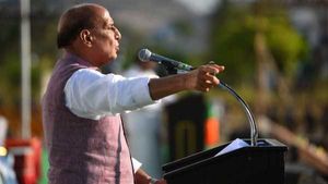  இந்திய மொழிகளின் 'அம்மா' தமிழ்... ஜல்லிகட்டு காளை போல பங்கு சந்தை.. ராஜ்நாத்சிங் கலக்கல் பேச்சு 