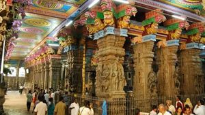மீனாட்சி அம்மன் கோவிலில்... முதியவர்கள், சிறுவர்கள் தரிசனத்துக்கு அனுமதி! 