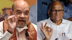 சரத்பவார் விவகாரம்... மகாராஷ்டிரா அரசியலில் ஜெகஜோதியாய் எரியும் அமித்ஷா பற்ற வைத்த நெருப்பு! 