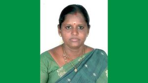 கடைசி வரை சீட் தரவில்லை.. ஏமாற்றிவிட்டார்கள்.. அமமுகவிற்கு தாவும் அதிமுக பெண் எம்எல்ஏ? 