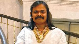 ஆலங்குளம்.. மனோஜ் பாண்டியன் வெற்றி.. பூங்கோதை 2வது இடம்.. அமோக வாக்குகளை அள்ளி ஹரி நாடார் 3வது இடம் 