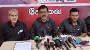 பாஜகவுக்கு 20 தொகுதி... அண்ணாவுக்கும் ஜெ.வுக்கும் துரோகம் செய்த அதிமுக- கோவை ராமகிருஷ்ணன் 