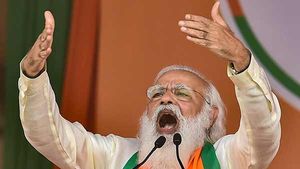  தாராபுரத்திற்கு நாளை வருகிறார் மோடி - ஒரே மேடையில் இபிஎஸ், ஒபிஎஸ் உடன் இணைந்து பிரசாரம் 