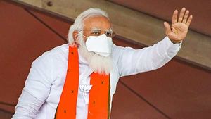 தாராபுரத்தில் பிரசார பொதுக்கூட்டம்.. பிரதமர் மோடிக்கு முதல்வர், துணை முதல்வர் உற்சாக வரவேற்பு! 