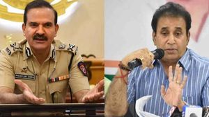 ரூ.100 கோடி மாமூல் வசூலிக்க சொன்னார்.. மகாராஷ்டிரா உள்துறை அமைச்சர் மீது முன்னாள் கமிஷ்னர் புகார்! 