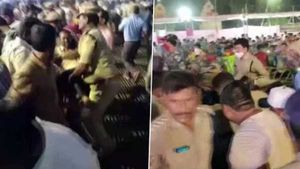 தெலுங்கானாவில் ஷாக்...சீட்டு கட்டு போல் சரிந்த  ஸ்டேடியம்..  கபடி போட்டியை பார்த்த 100 பேர் காயம் 