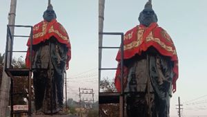 தஞ்சை:   ஒரத்தநாட்டில்  பெரியார் சிலைக்கு காவி துண்டு போர்த்தியதால் பரபரப்பு 