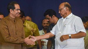 காங்கிரஸ் இனி வேலைக்கு ஆகாது.. பாஜகவை எதிர்க்க 'இவரே' சரியான நபர்.. கொளுத்திப்போட்ட சிவசேனா
