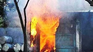 சிவகாசி அருகே பட்டாசு ஆலையில் ஏற்பட்ட வெடிவிபத்தில் தொழிலாளி உயிரிழப்பு; 3 பேர் படுகாயம்! 