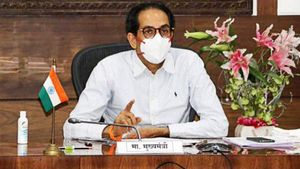 ஒரு புறம் கொரோனா, மறுபுறம் ஊழல் புகார்.. ஸ்கெட்ச் போட்டு, காத்திருக்கும் பாஜக.. சிவசேனா தலை தப்புமா