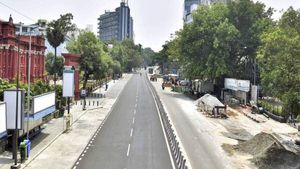  பஸ் டிக்கெட் விலை 6,667.. ஈவு இரக்கமற்ற 'பகல் கொள்ளை' - கர்நாடக லாக்டவுன் 'கொடுமை'