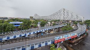 மகாராஷ்டிராவில் 15 நாட்களுக்கான முழு ஊரடங்கு அமல்.. அங்கு 200 நாட்களுக்கு தடுப்பூசி தேவையாம்! 