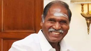 புதுவையை தட்டி தூக்கிய என்.ஆர்.காங்கிரஸ்.. பாஜக விஸ்வரூப வெற்றி..  அனைத்திலும் அதிமுக தோல்வி! 