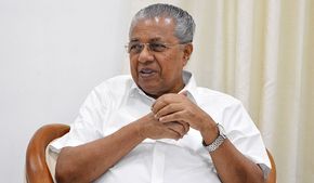 கேரளா முதல்வர் பினராயி விஜயனுக்கு தொற்று உறுதி - தடுப்பூசி போட்டுக்கொண்ட நிலையிலும் பாதிப்பு 