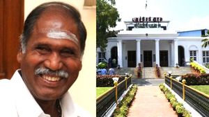 புதுவையில் என்ஆர் காங்கிரஸ் கூட்டணிக்கு இமாலய வெற்றி.. காங். கட்சி ரொம்ப பாவம்.. தந்தி டிவி சர்வே