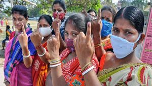 நாட்டிலேயே புதுச்சேரிதான் டாப்.. ஆண்களை ஓவர்டேக் செய்து அசத்தும் பெண்கள்.. 9 தேர்தல்களிலும் இதேதான் 
