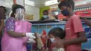  பாண்லே பாலகம்.. ரூ.5-க்கு 'செம' சாப்பாடு - 'கிளாப்ஸ்' அள்ளும் ஆளுநர் தமிழிசை 