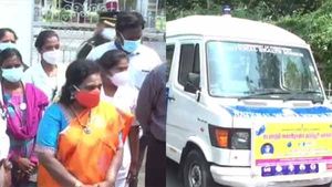 புதுவையில் கொரோனா அதிகரித்தால் பகுதி நேர ஊரடங்கு அமலாகும்: துணை நிலை ஆளுநர் தமிழிசை சவுந்தரராஜன் 
