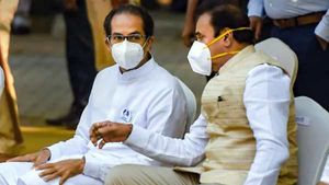 மகாராஷ்டிராவில் ஜனாதிபதி ஆட்சி...அடுத்த ஆட்டத்தை துவக்கிய பாஜக